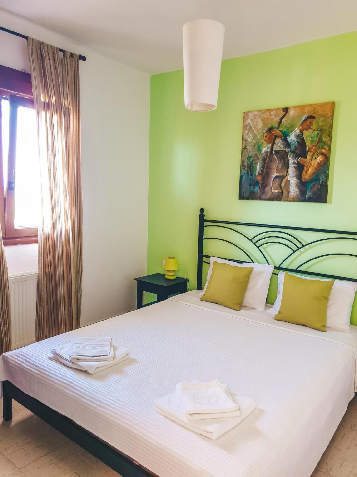 Aroma Studios And Apartments Vourvourou Luaran gambar