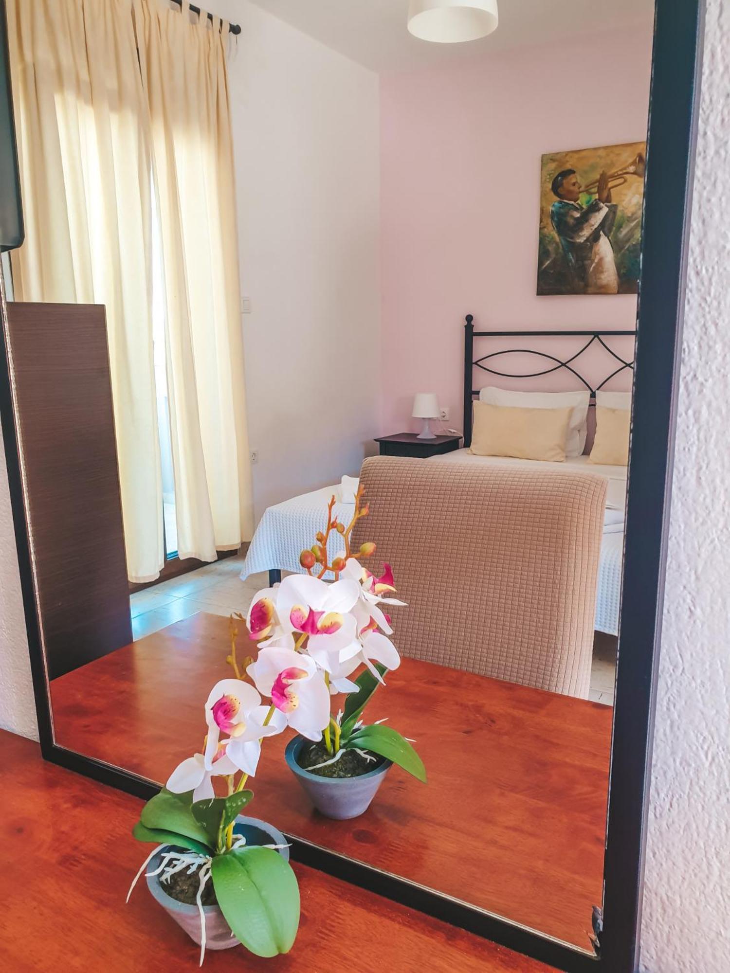 Aroma Studios And Apartments Vourvourou Luaran gambar